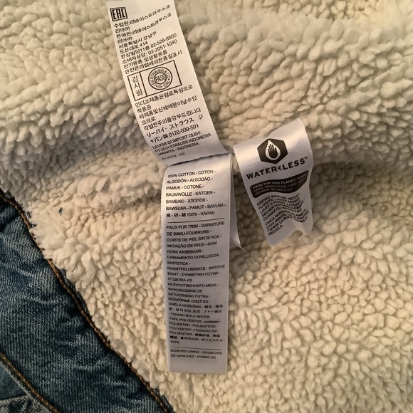 LEVIS SILVER TAB SHERPA LINED DENIM BAGGY TRUCKER JACKET - Picture 7 of 8